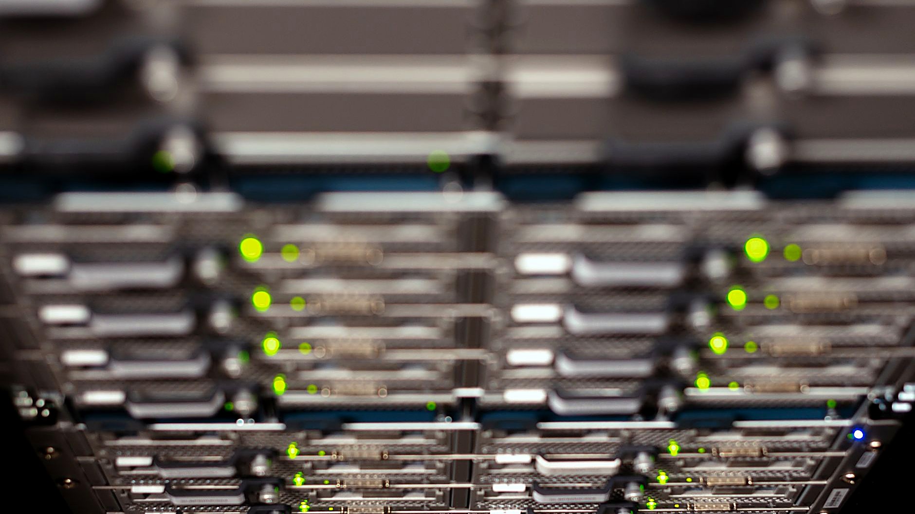 Startups, learn to calculate the true cost of web hosting. Go beyond intro prices to understand renewals, add-ons,…